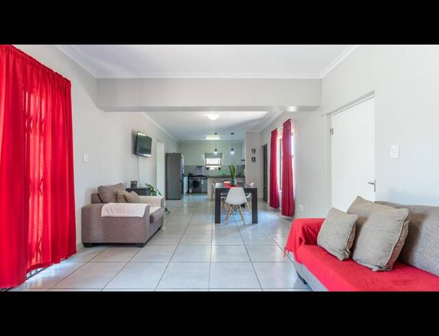 3 BEDROOM HOUSE FOR SALE IN VIKING VILLAGE